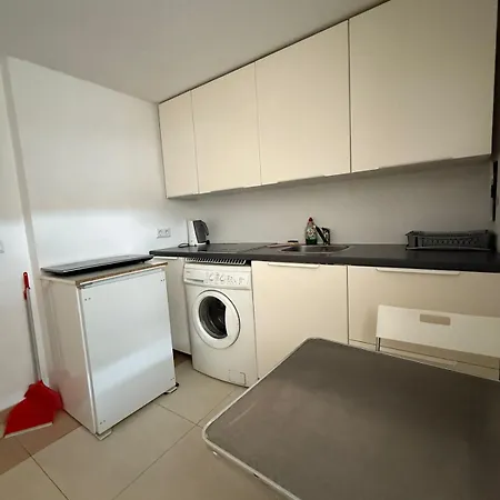 In With Terrace1 Apartment