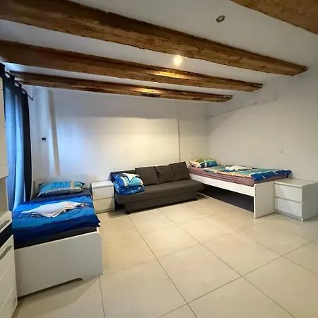 In With Terrace1 Lägenhet